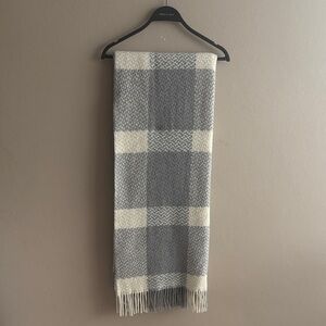 Tessilechiti 100% Luxury Wool Cozy Gray and Cream Plaid Throw Blanket Italy